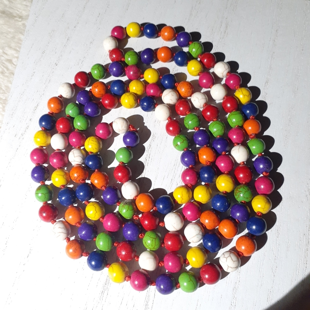 Colorful infinity Howlite beaded Necklace - Picture 4 of 6